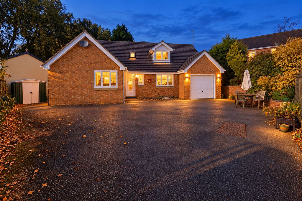 Property photo 1 of 21