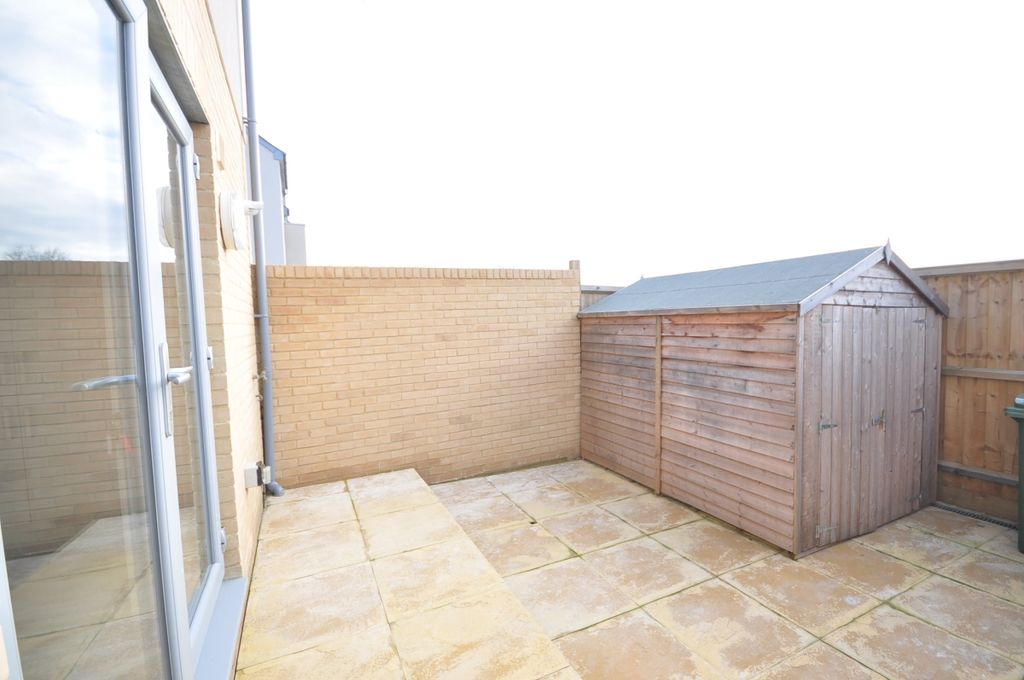 Property photo 3 of 21 015