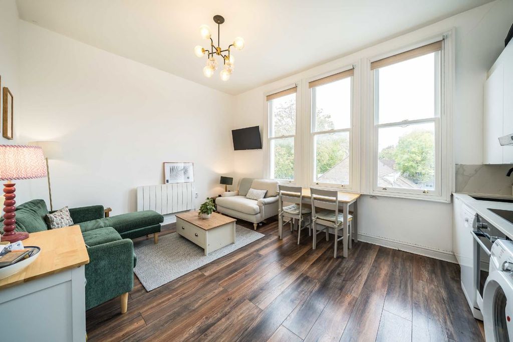 Property photo 2 of 5