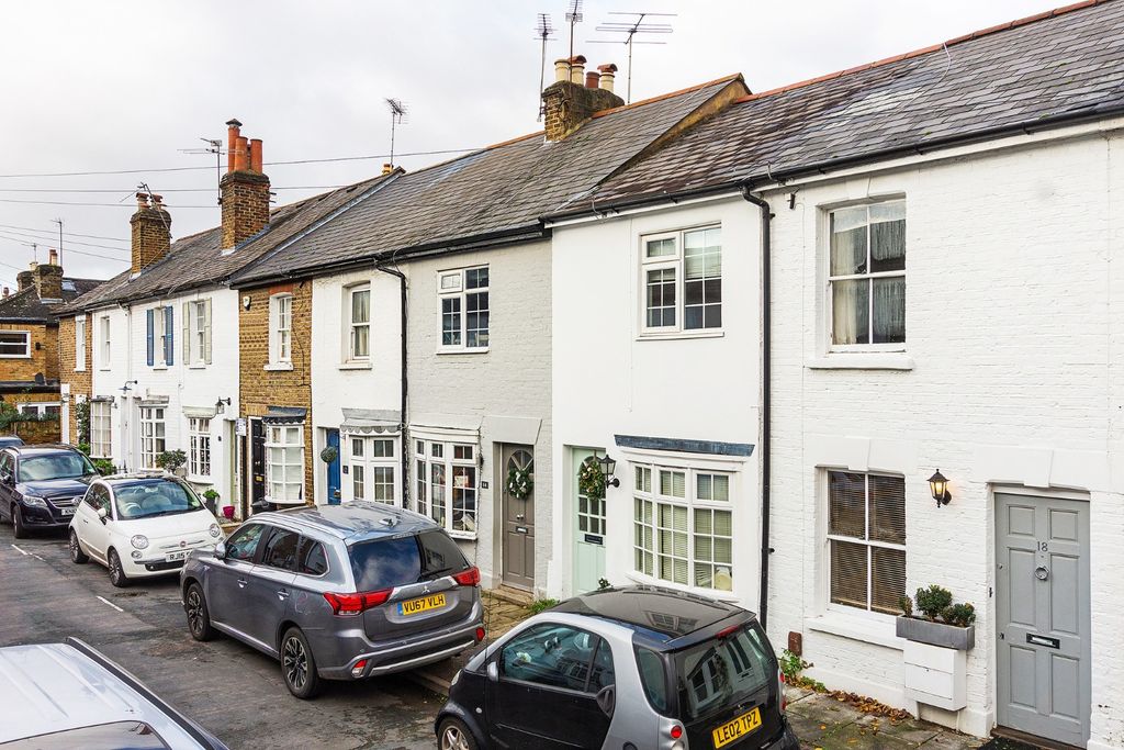 Property photo 1 of 11 4546930
