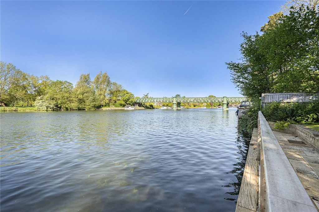Additional image 4 of 7 bed detached house for saleAbney Court Drive, Bourne End, Buckinghamshire SL8