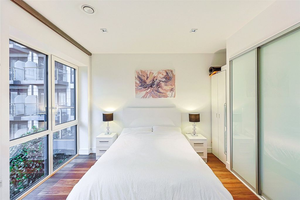 Property photo 2 of 16 Picture No. 08