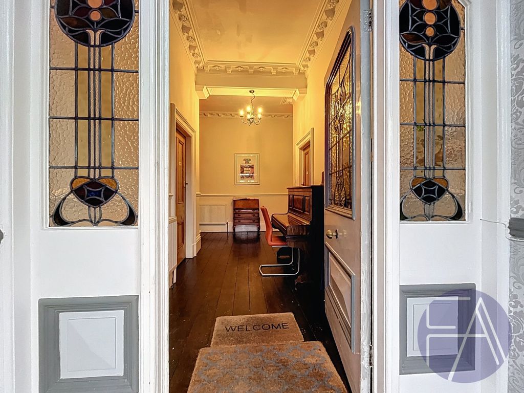 Property photo 2 of 49 4469054