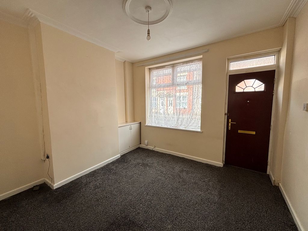 Property photo 1 of 10 Lounge 