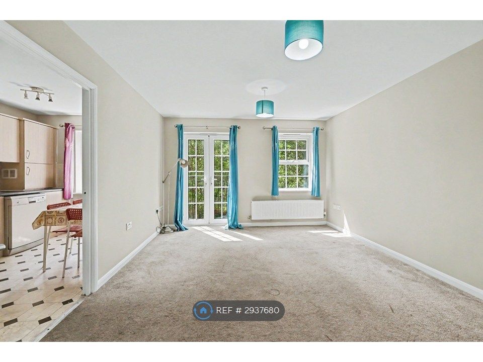Property photo 2 of 20
