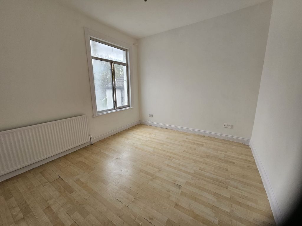 Property photo 3 of 7 Not Specified