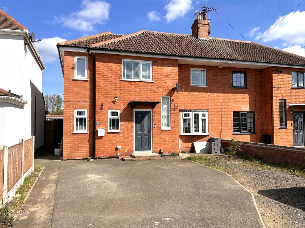 Property photo 1 of 21 Front Aspect 287