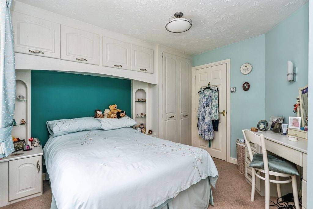 Property photo 2 of 16 Photo