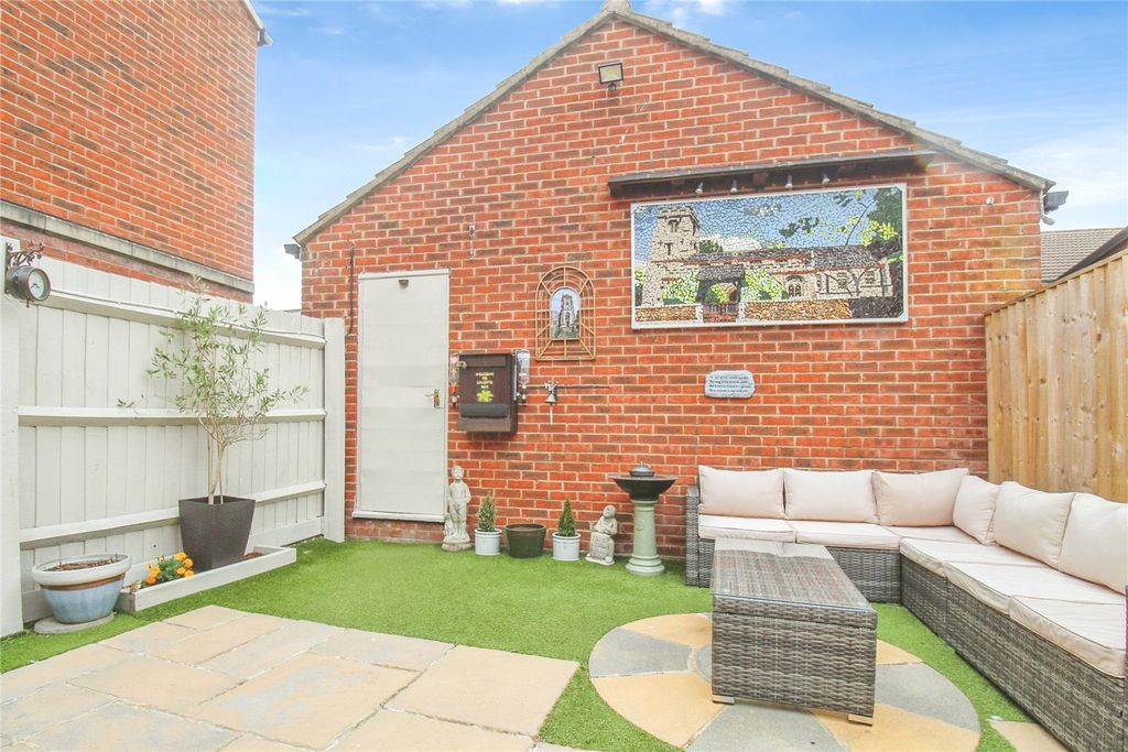 Property photo 2 of 15 Picture No. 01