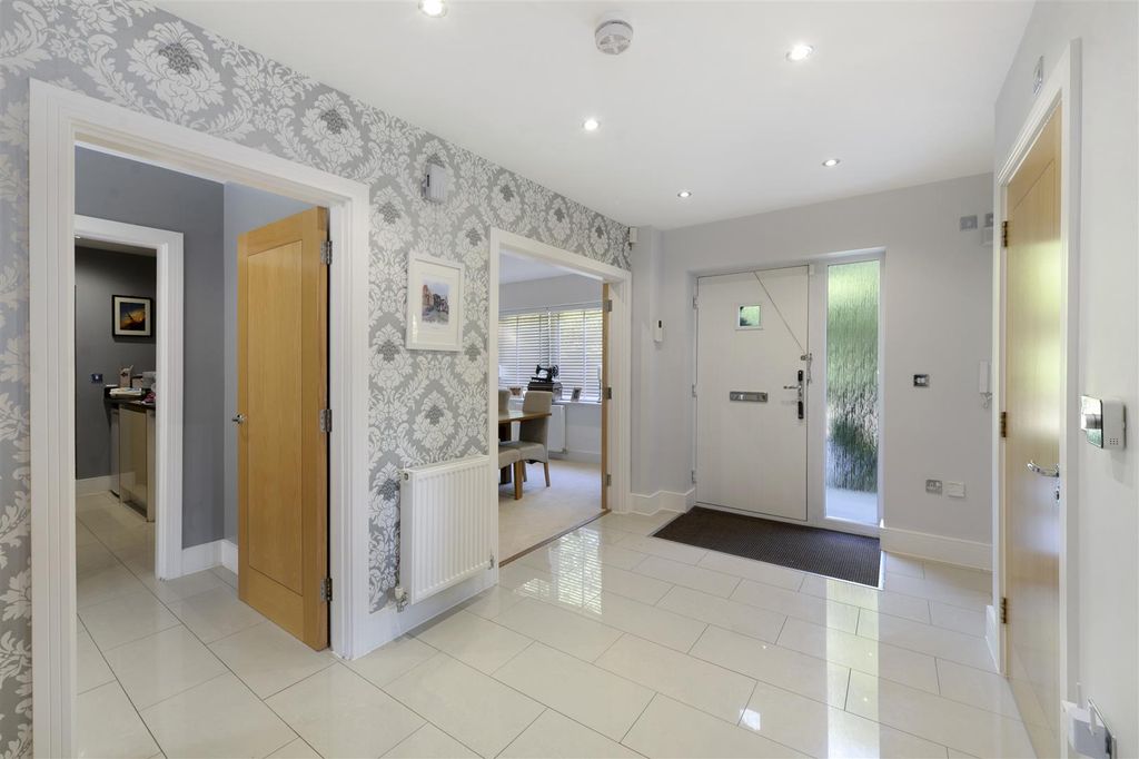 Property photo 3 of 37 1Woodland03.Jpg