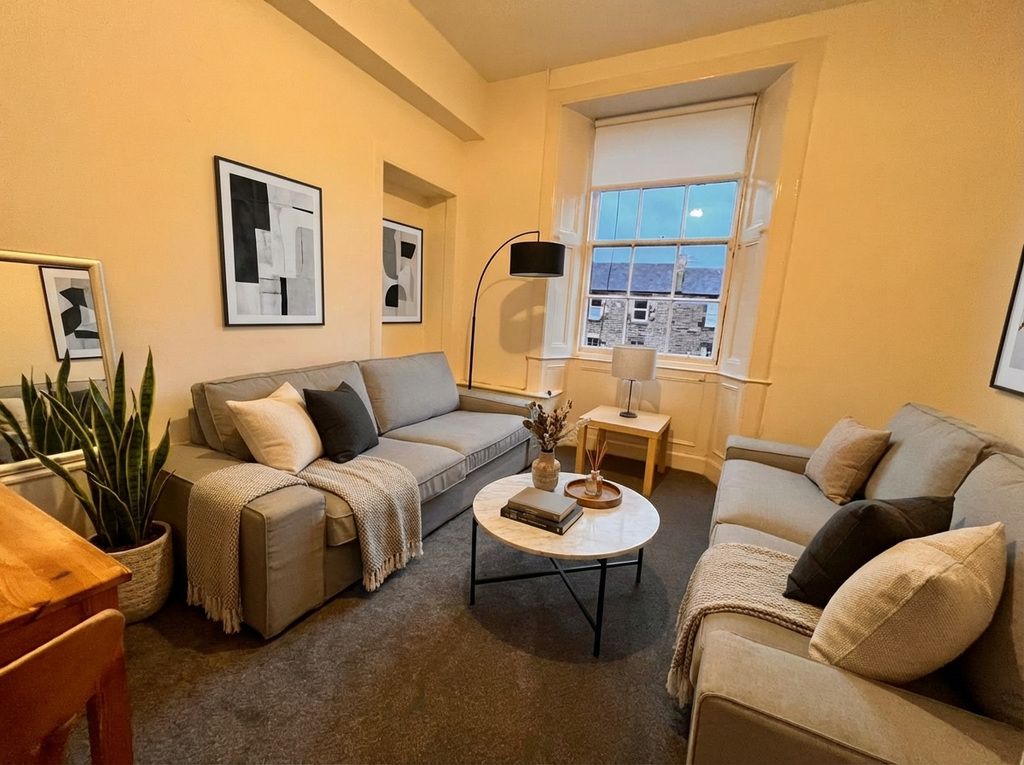 Property photo 2 of 8 Photo 2