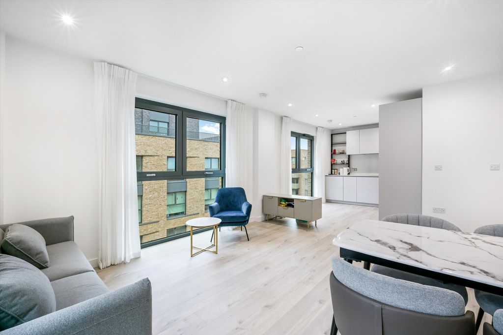 Property photo 3 of 14 Image