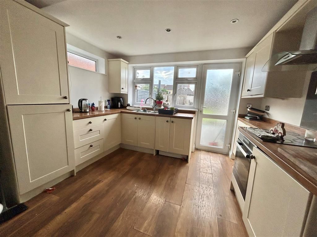 Property photo 3 of 11 Image