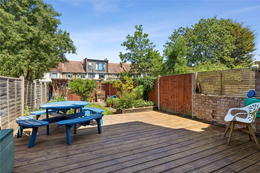 Property photo 2 of 14 Picture No. 05