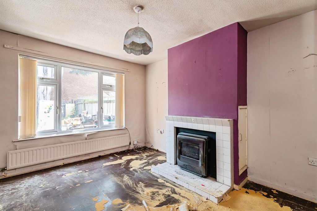 Property photo 2 of 13