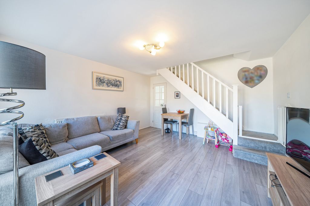 Property photo 3 of 20 1454235-4-69F35ee...