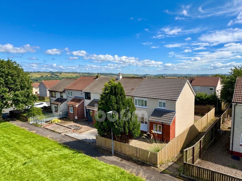 Property photo 1 of 22 Ladeside Court, Kilbirnie Three Bedroom End Terrac