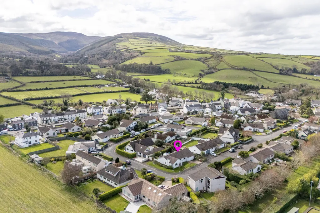 Property photo 2 of 34