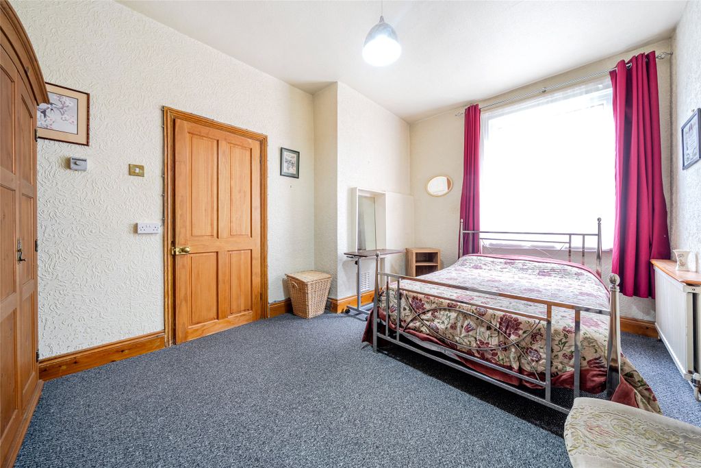 Property photo 3 of 17 Picture No. 06
