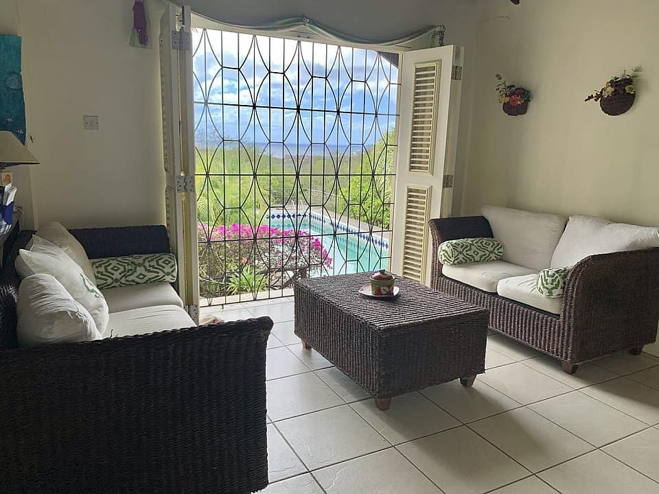 Property photo 3 of 10 11 Golf Ridge