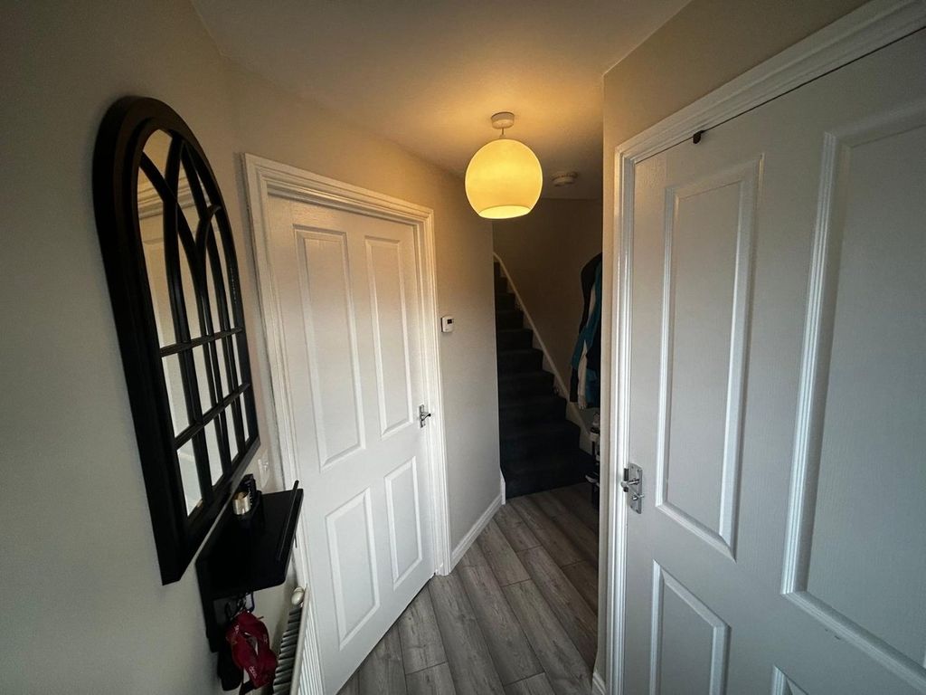 Property photo 3 of 25