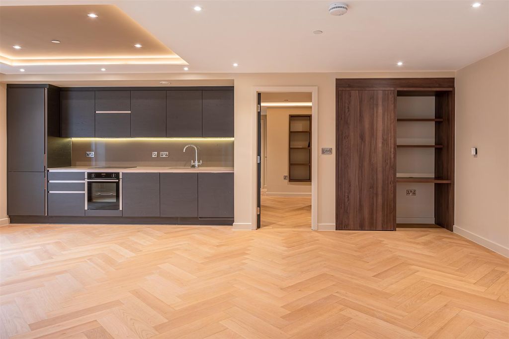 Property photo 2 of 13 Kitchen