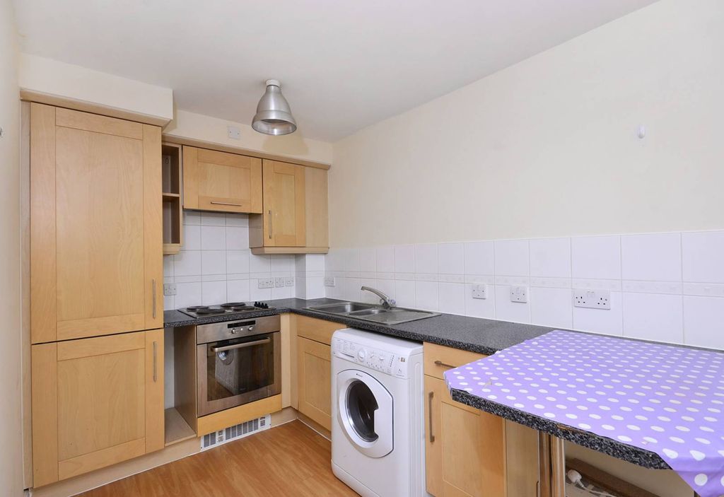 Property photo 3 of 5