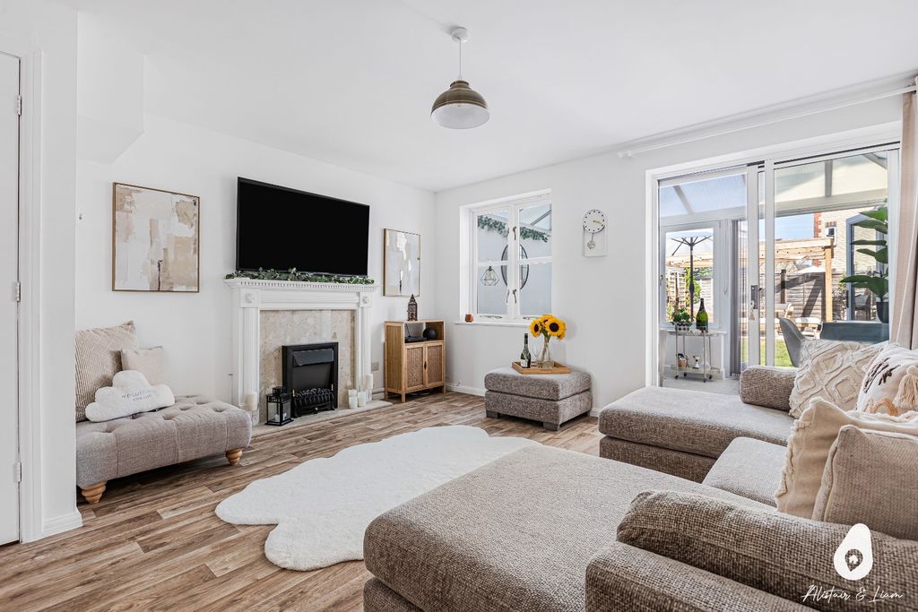 Property photo 3 of 22 5290743