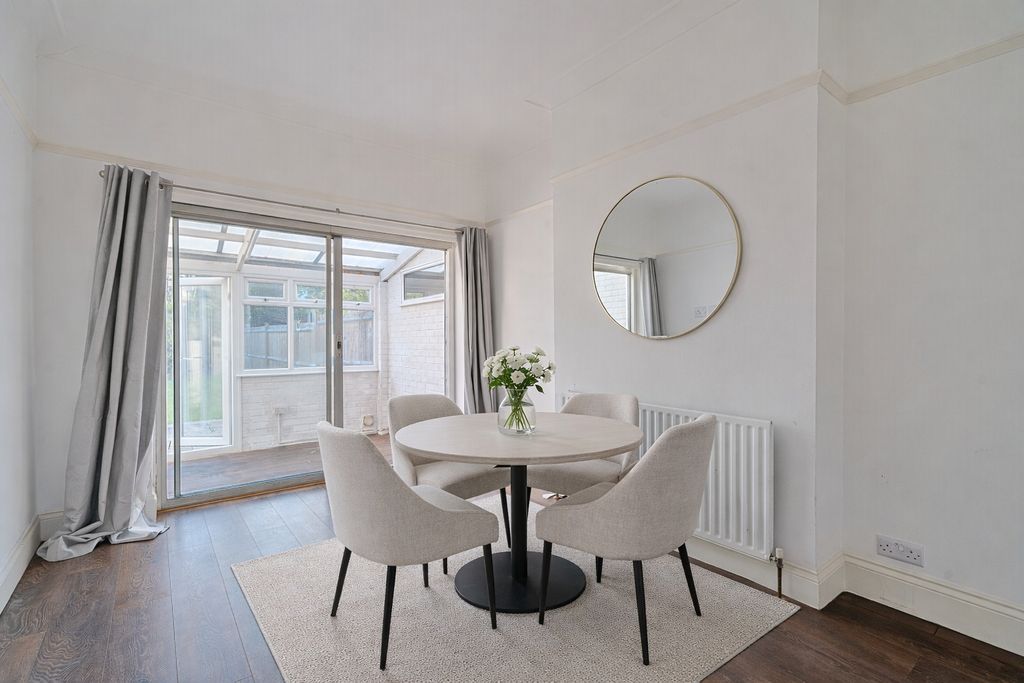 Property photo 3 of 11 Picture No. 22