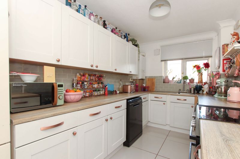 Property photo 2 of 11 Photo 6