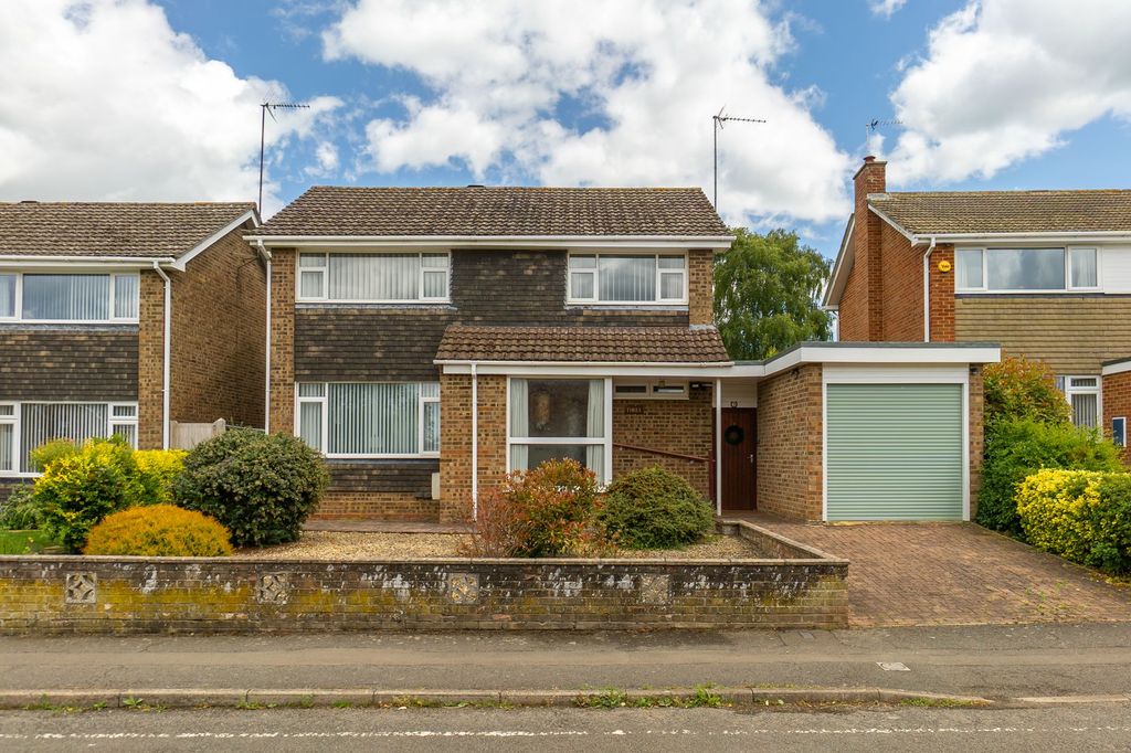 Property photo 1 of 25 3 Burns Road