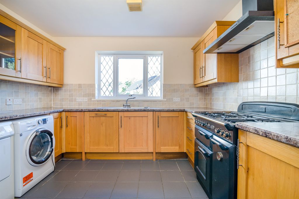 Property photo 3 of 22