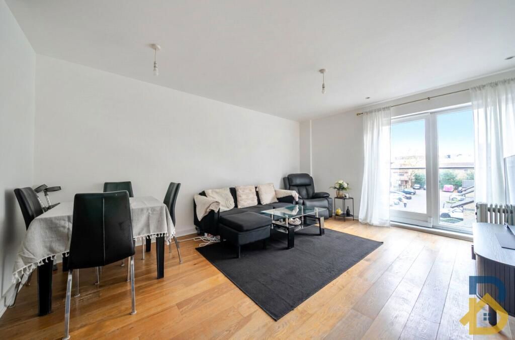 Property photo 3 of 10