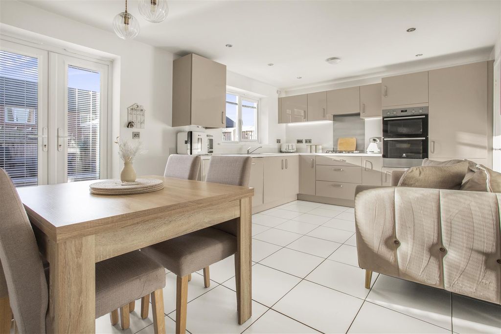 Property photo 3 of 28 Img_0027.Jpg