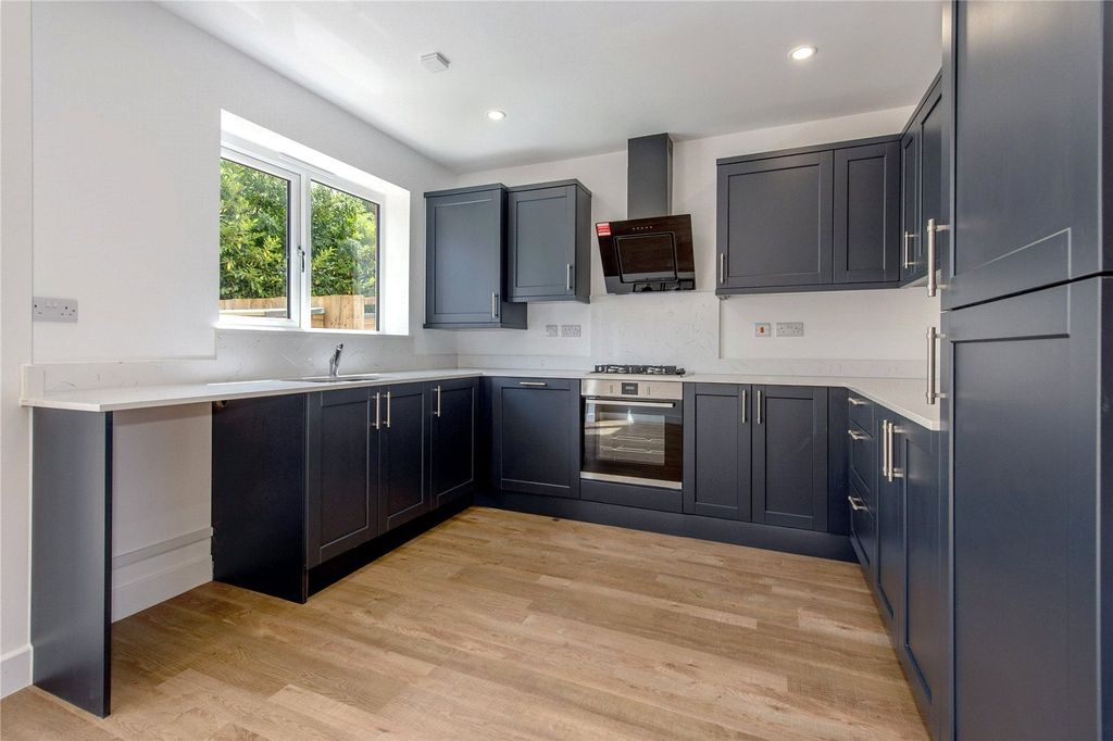 Property photo 3 of 20 Picture No. 34