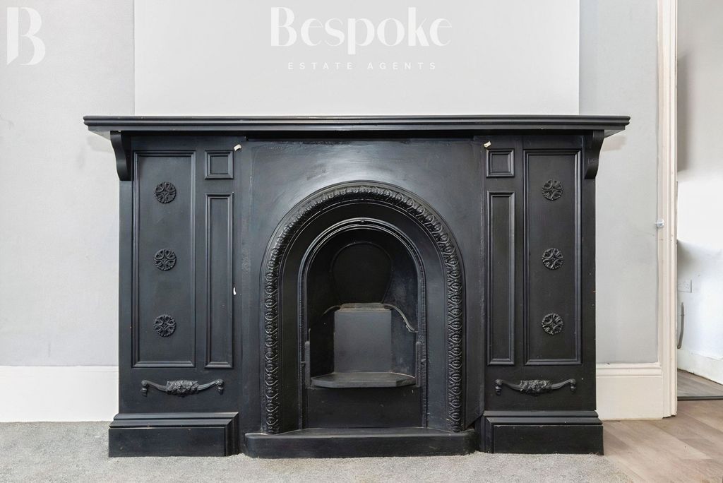 Property photo 3 of 25 Dining Room