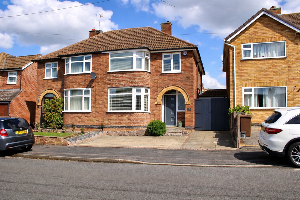 Property photo 1 of 27