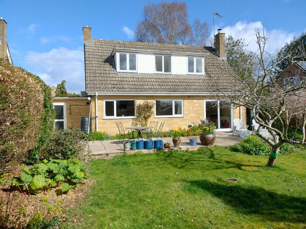 Property photo 1 of 14 Outside