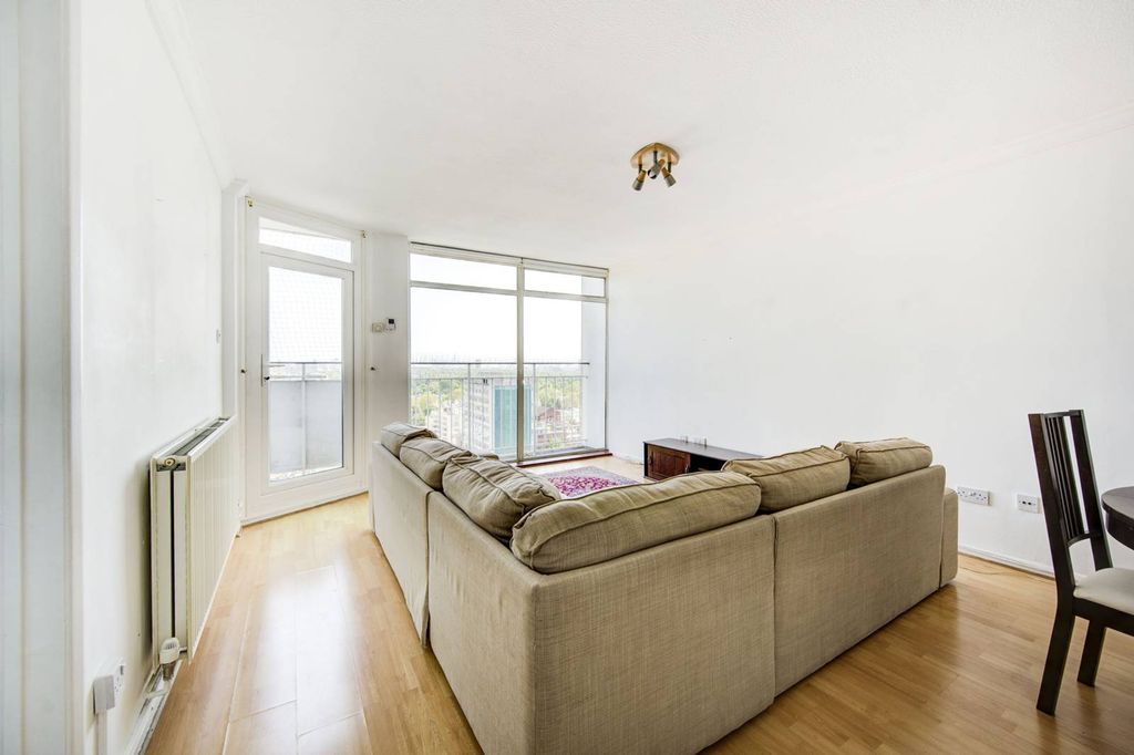 Property photo 2 of 11