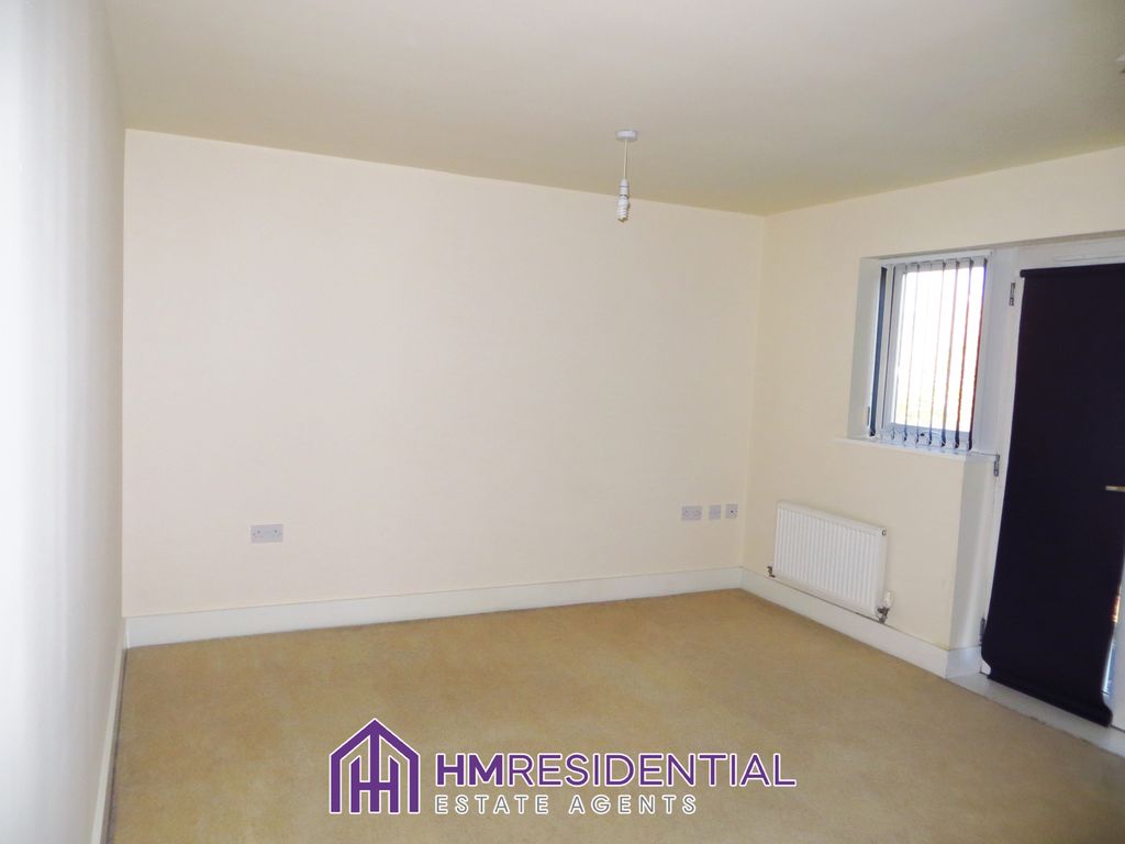 Property photo 3 of 9 Gallery