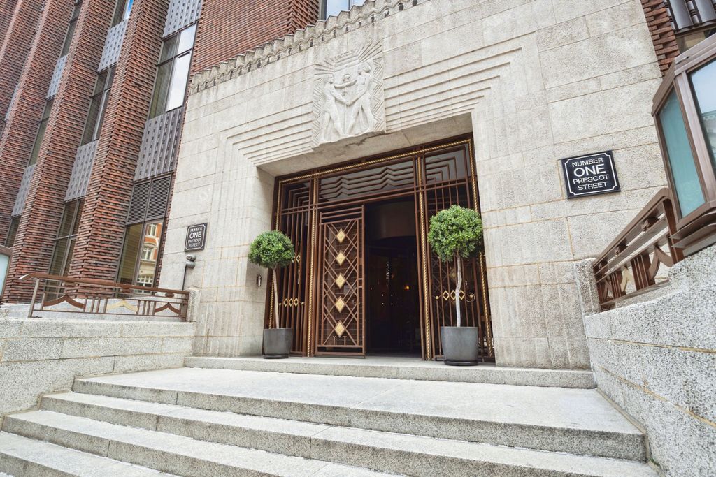 Property photo 1 of 18 Entrance