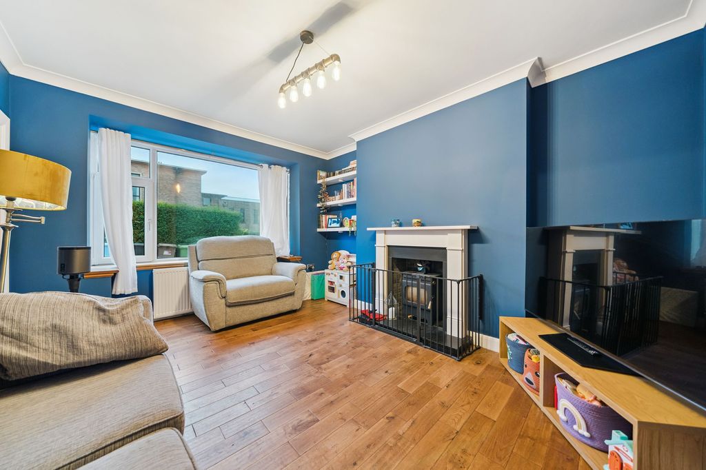 Property photo 2 of 20