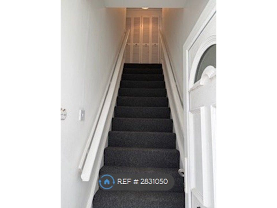 Property photo 2 of 14 Entrance