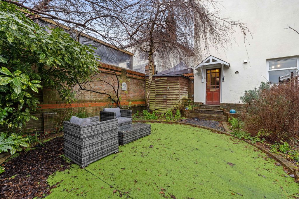 Property photo 3 of 23