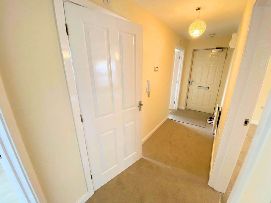 Property photo 3 of 12 Hallway