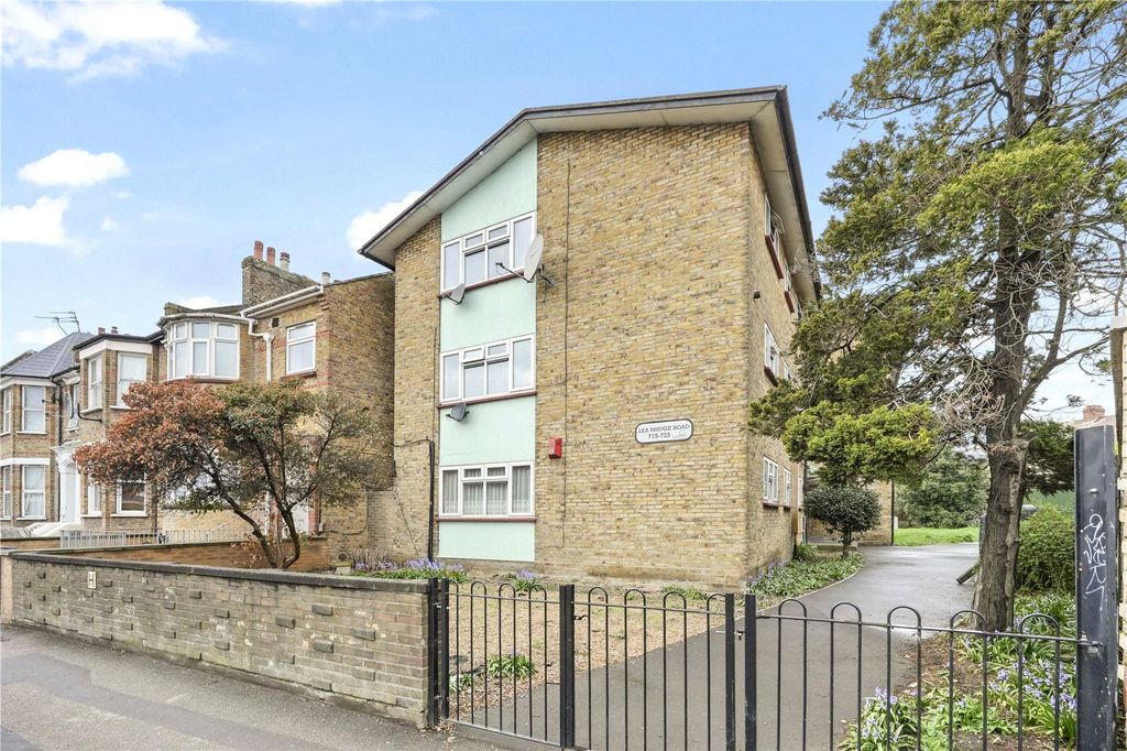 Property photo 1 of 14 Picture No. 21