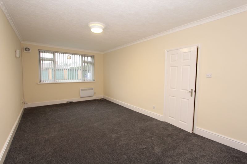 Property photo 2 of 9 Photo 9