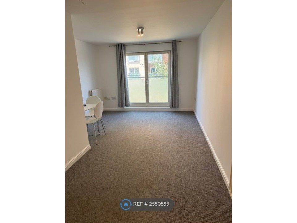Property photo 2 of 11 Living/Dining Area