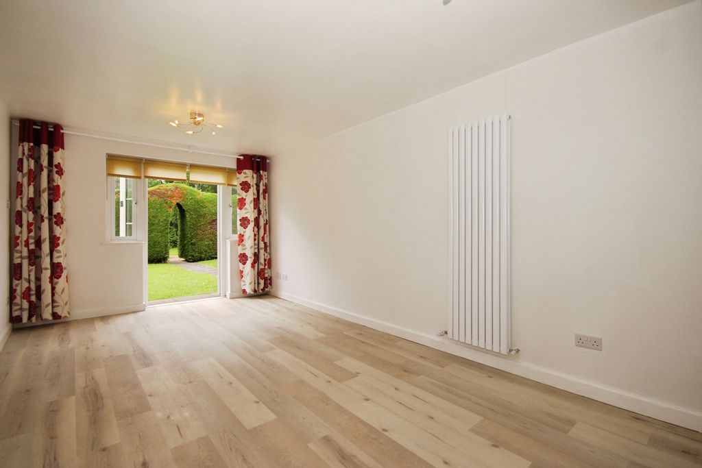 Property photo 2 of 11 Pbox-Img.Jpg