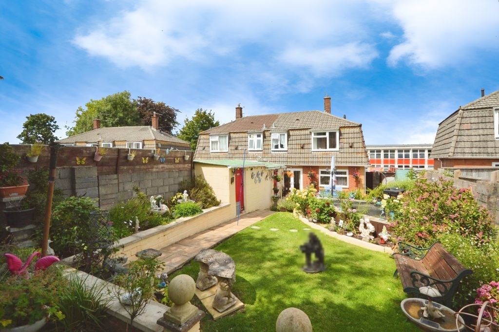 Property photo 1 of 13